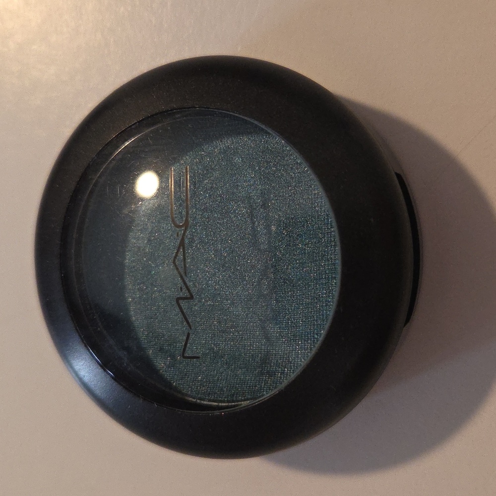 MAC MEGA METAL SHADOW ODALISQUE